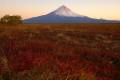 Nature kronotsky volcano at sunset kamchatka russia